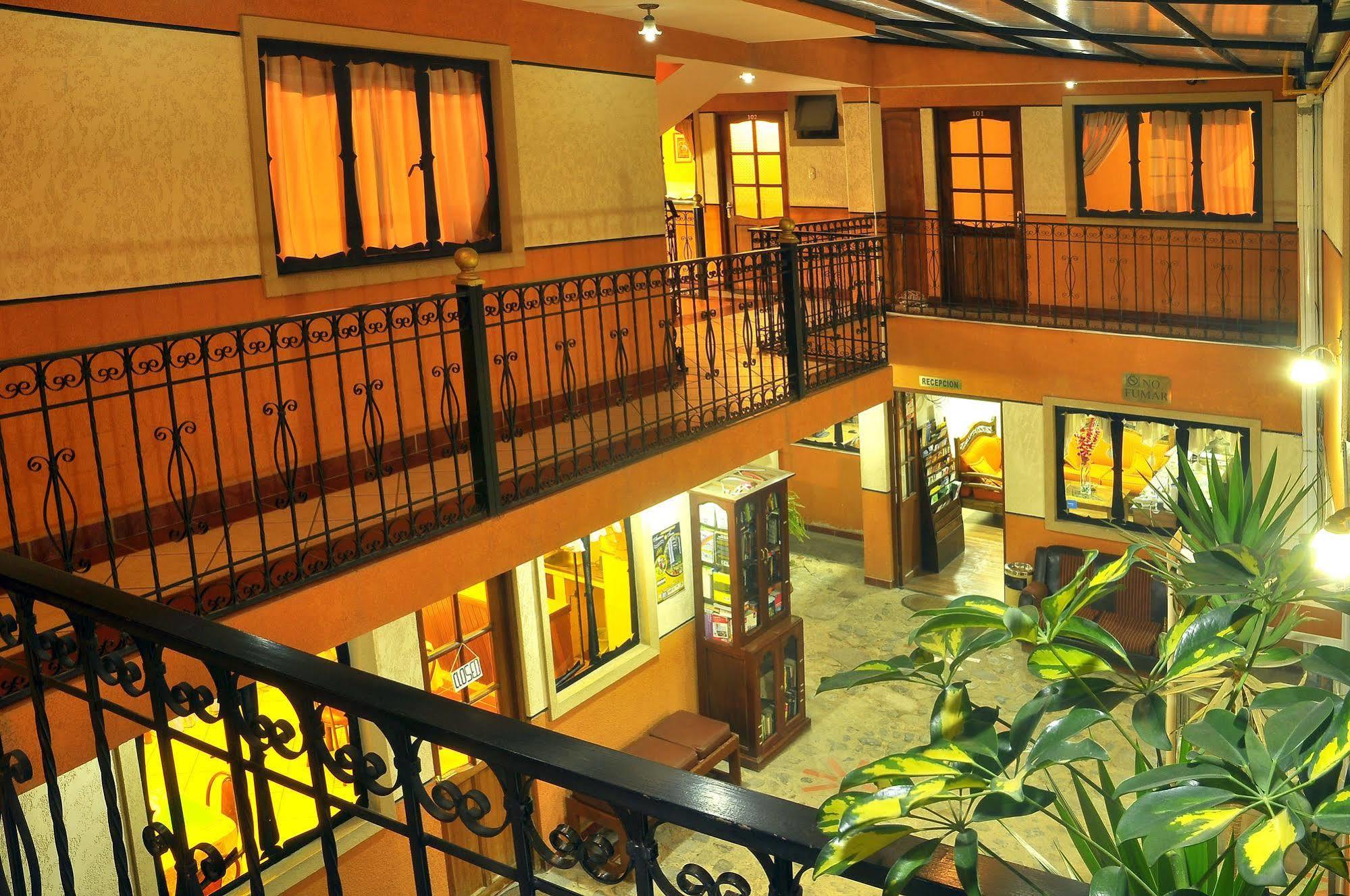 Hotel Fuentes La Paz Extérieur photo